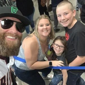 Meet your Posher, Shea